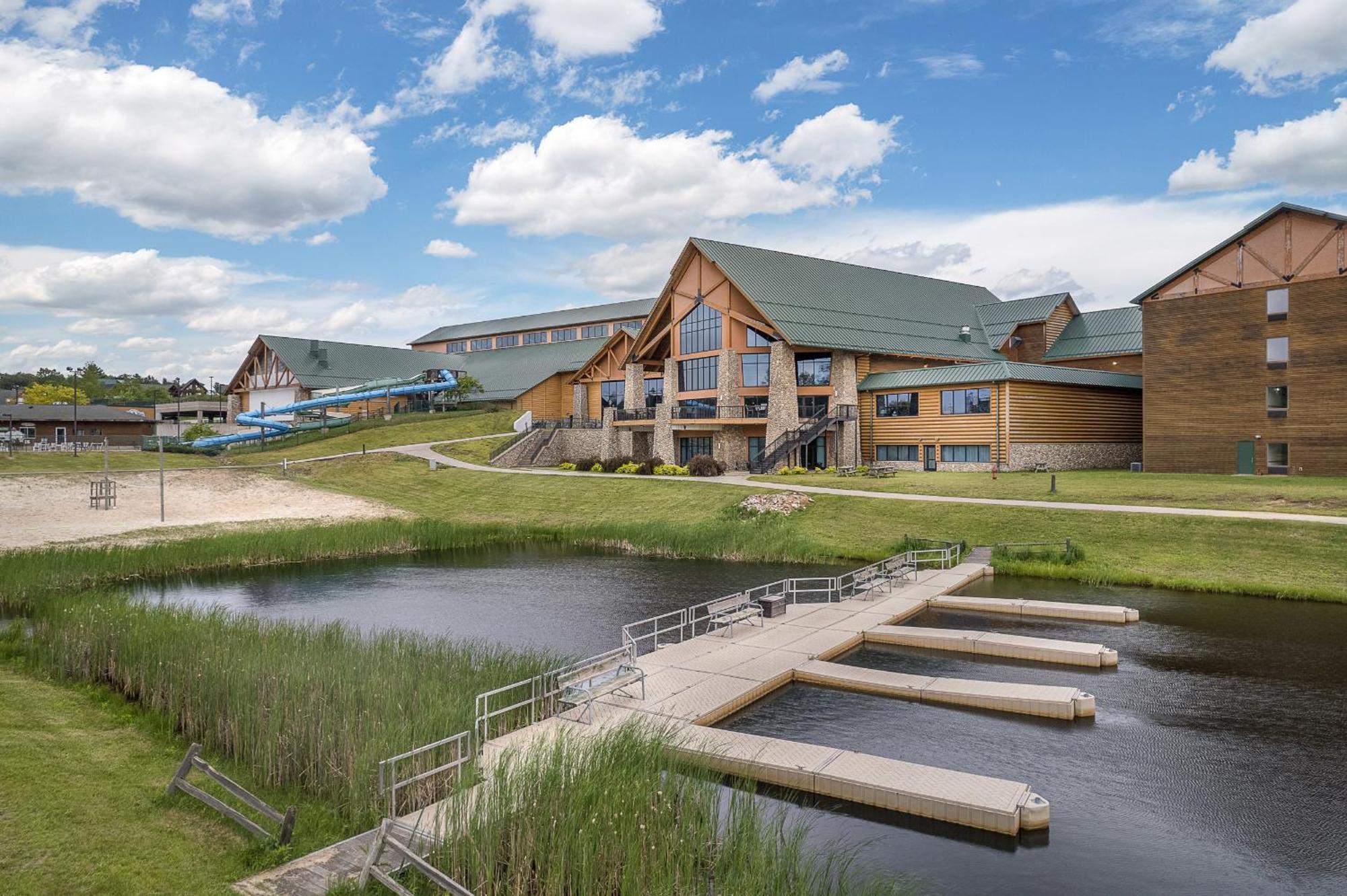 Three Bears Resort Waterpark Near Tomah Ascend Collection Warrens Exterior foto